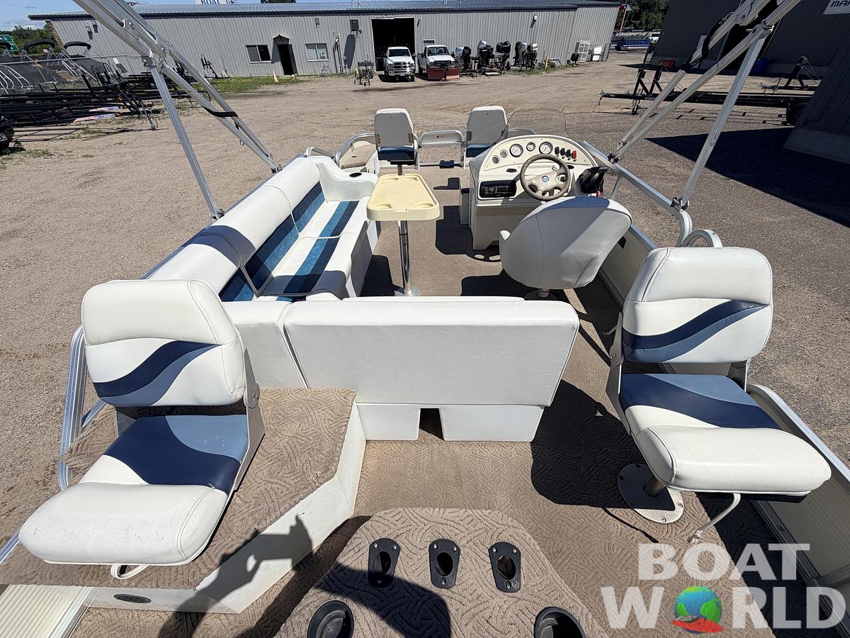 Used 2001 Lowe SunCruiser Trinidad 204 & 50HP Mercury 4Stroke -$11,995