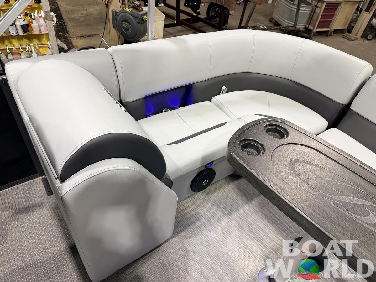 Used 2024 Bentley Pontoons Legacy 223 Navigator Quad Lounge Tri-toon Pontoon & 150HP Honda 4-Stroke EFI