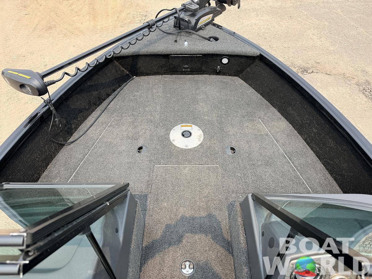 Used 2017 Alumacraft Competitor 165 Sport & 90HP Suzuki 4Stroke -$24,995