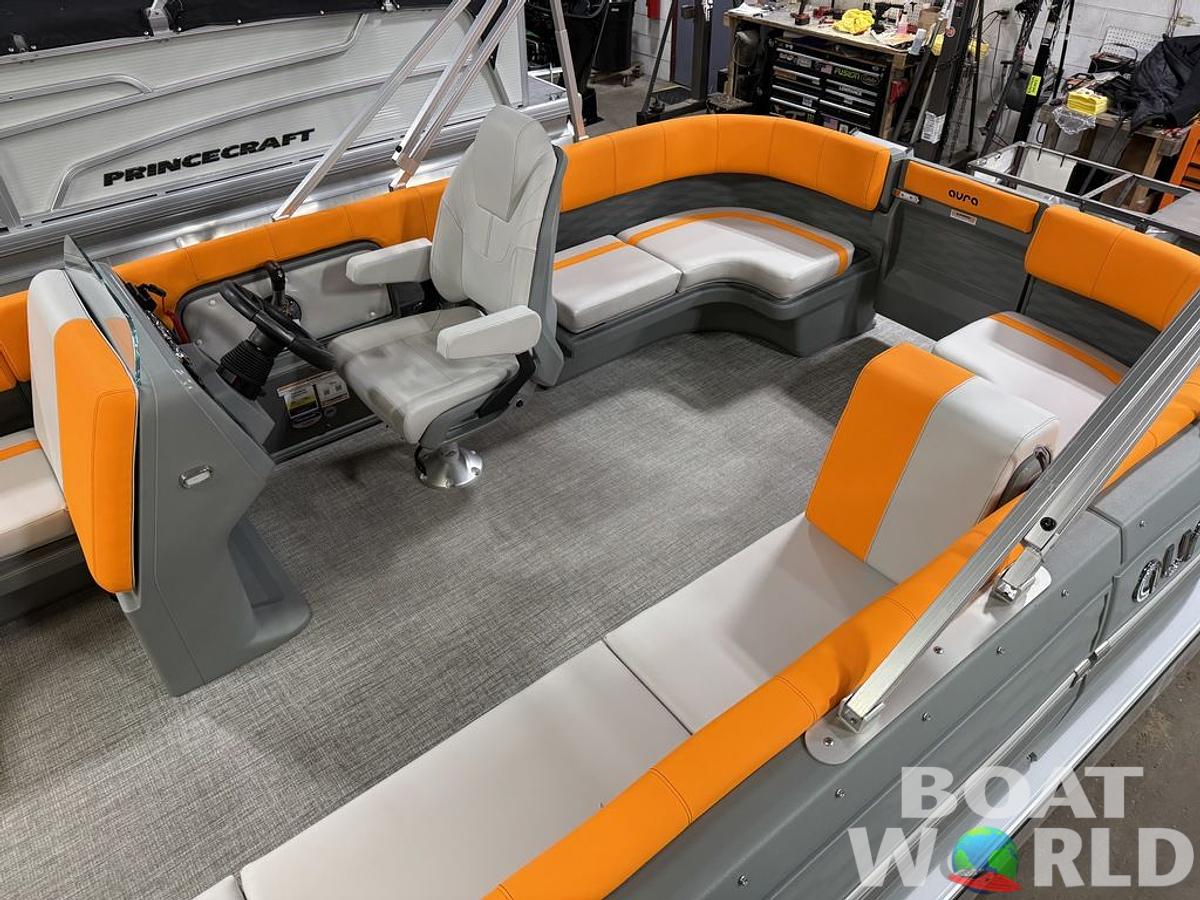 2025 Tahoe Pontoons Aura 2185 Quad Lounge & 90HP 4-Stroke EFI