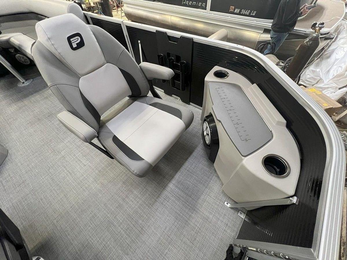 2025 Princecraft 21 Sportfisher 4-S Quad Fish Pontoon & Mercury 4-Stroke EFI