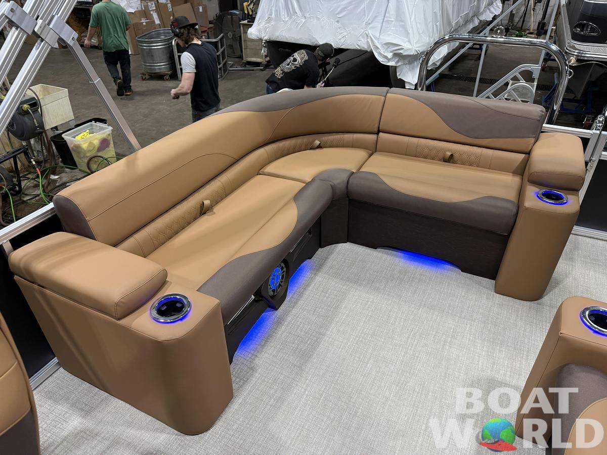 2026 Tahoe Pontoons LTZ 2385 Elite Cruise Tritoon 