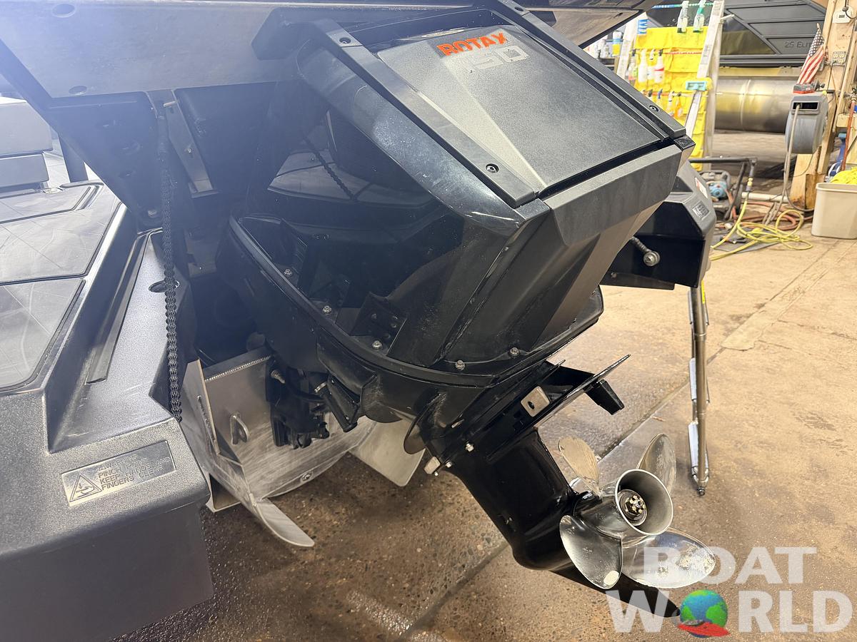 Used 2023 Manitou 220 Explore Tritoon & 150HP Rotax -$39,995