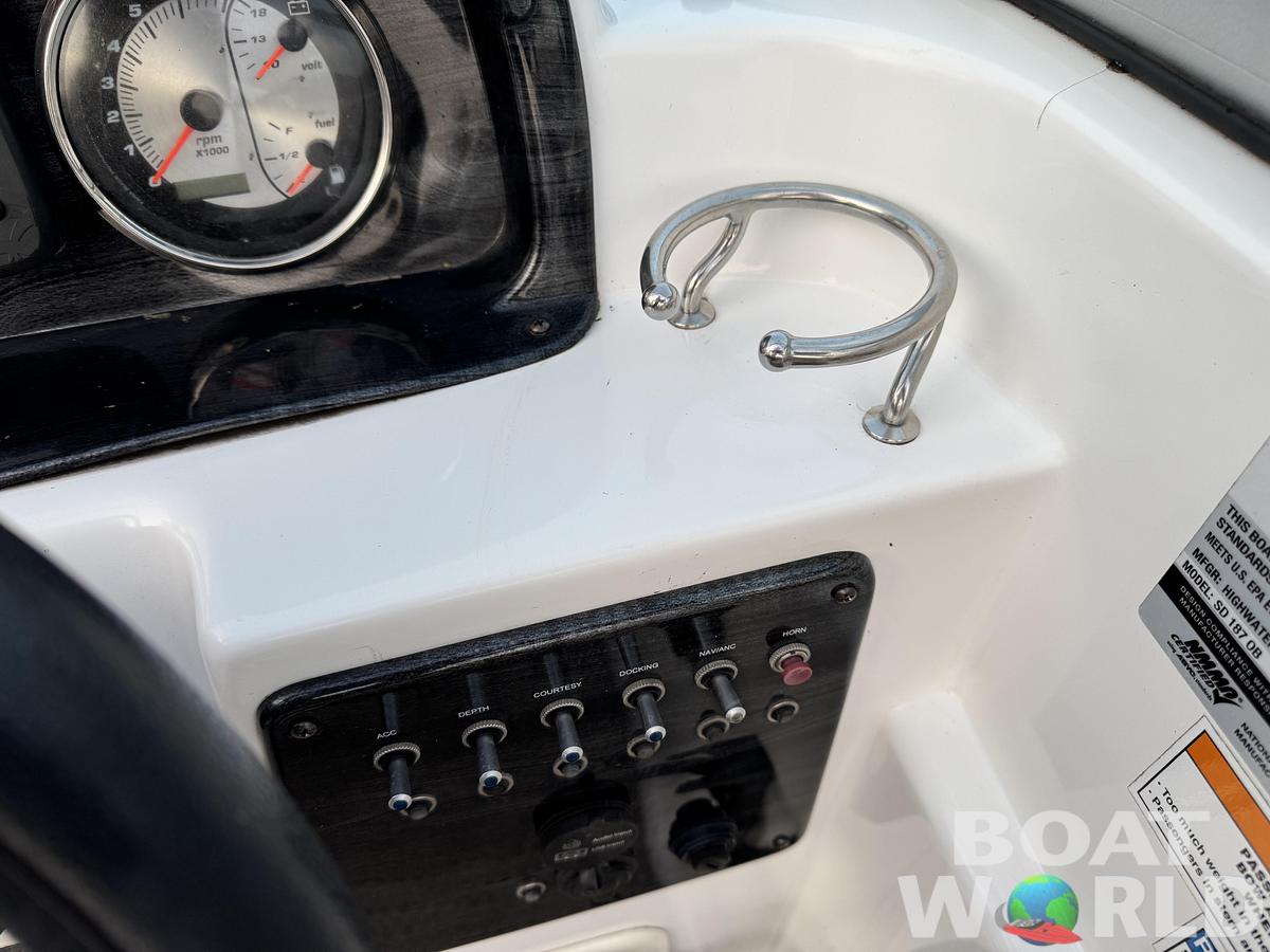 Used 2019 Hurricane SunDeck 187 with 150HP Yamaha Fourstroke EFI Outboard