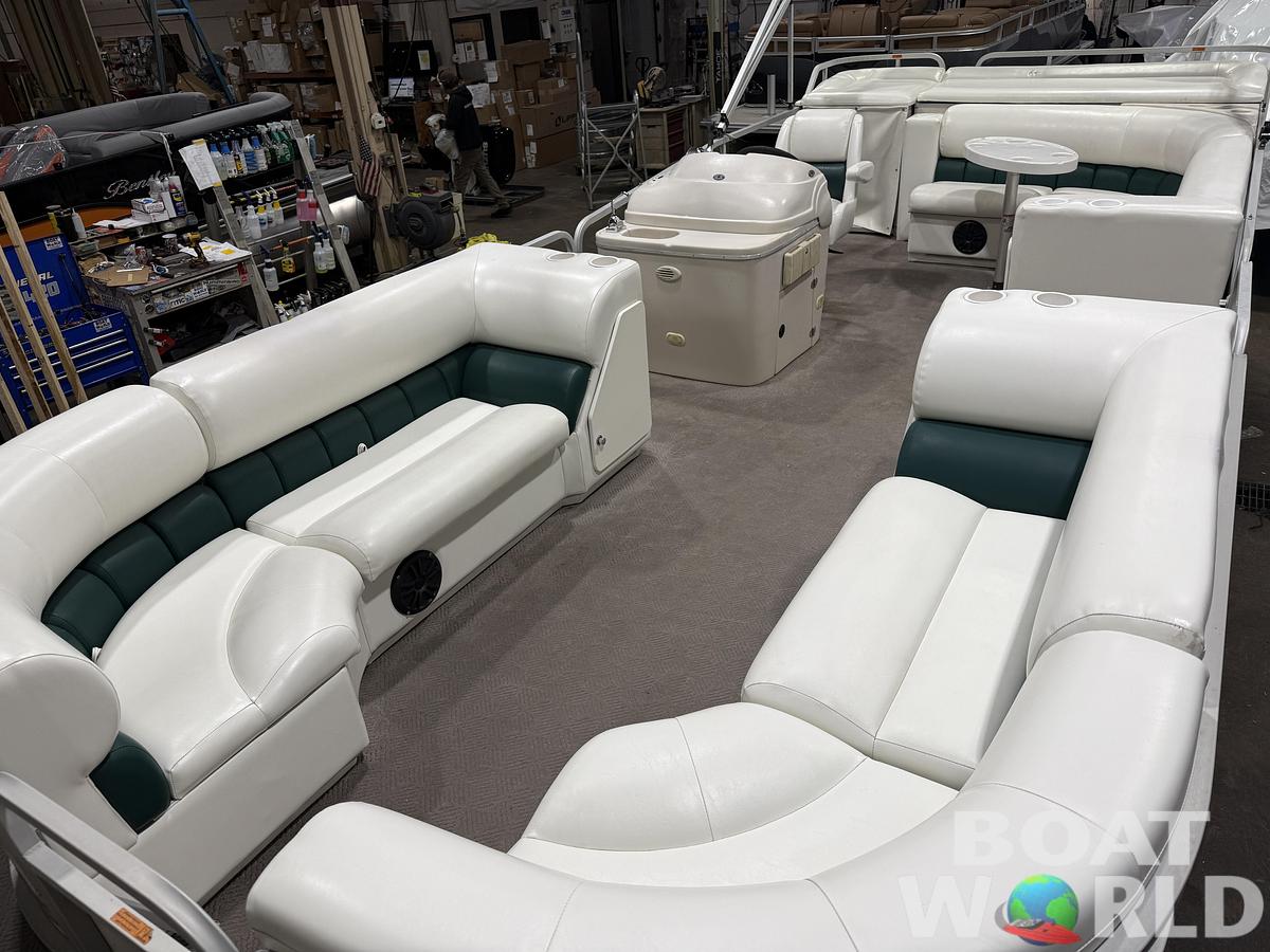 Used 2001 Manitou Legacy 240 & 2017 Mercury 4Stroke EFI $12,995