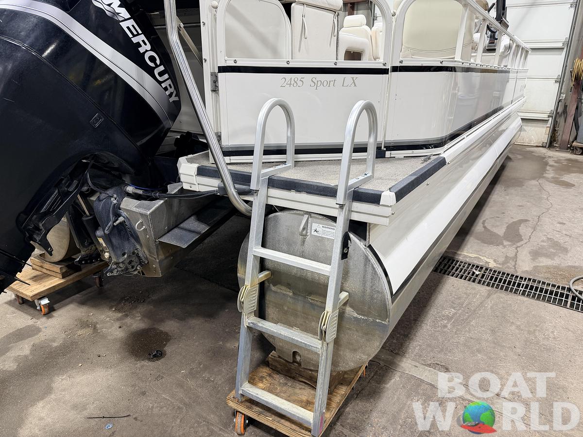 Used 2006 Crestliner 2485 Sport LX Pontoon