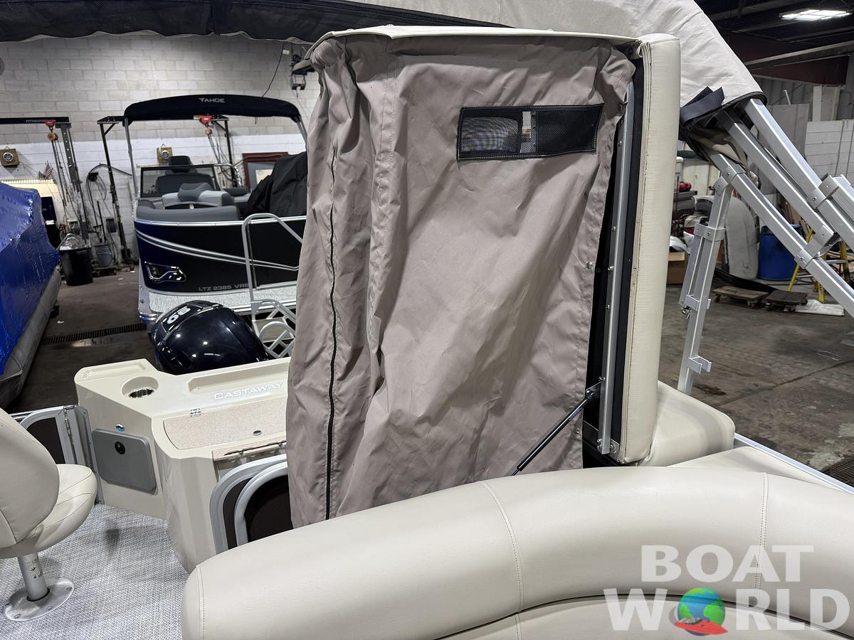 Used 2016 Premier 220 Castaway
