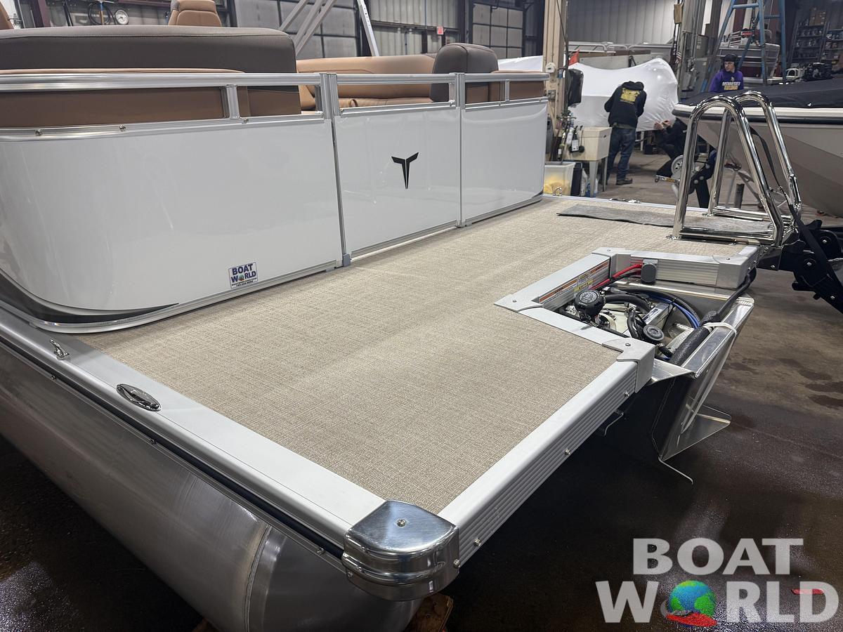 2026 Tahoe Pontoons LTZ 2385 Quad Lounge 