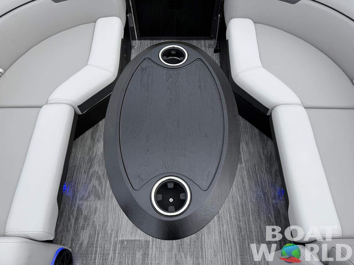 2026 Montego Bay 8522 Quad Lounge Tritoon 