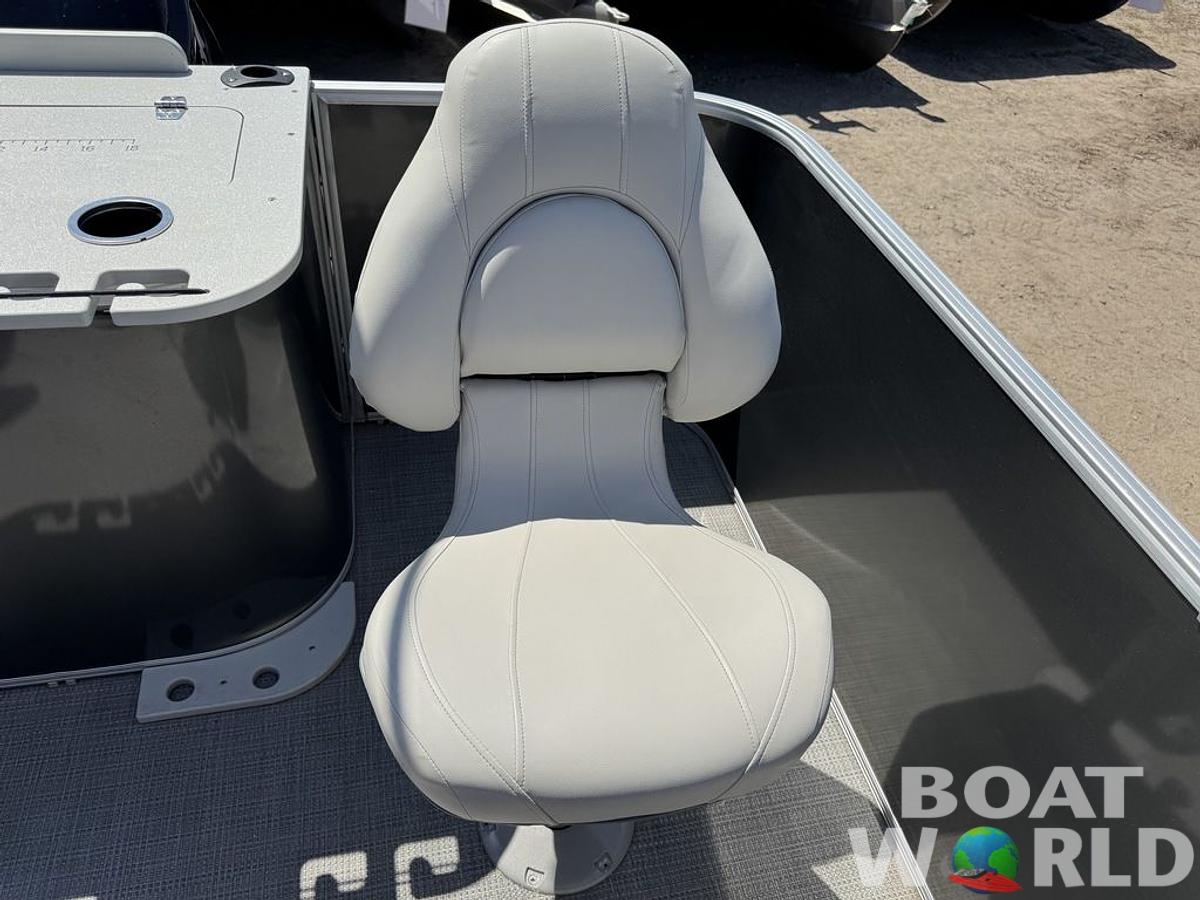 Used 2023 Sylvan 820 Party Fish Pontoon