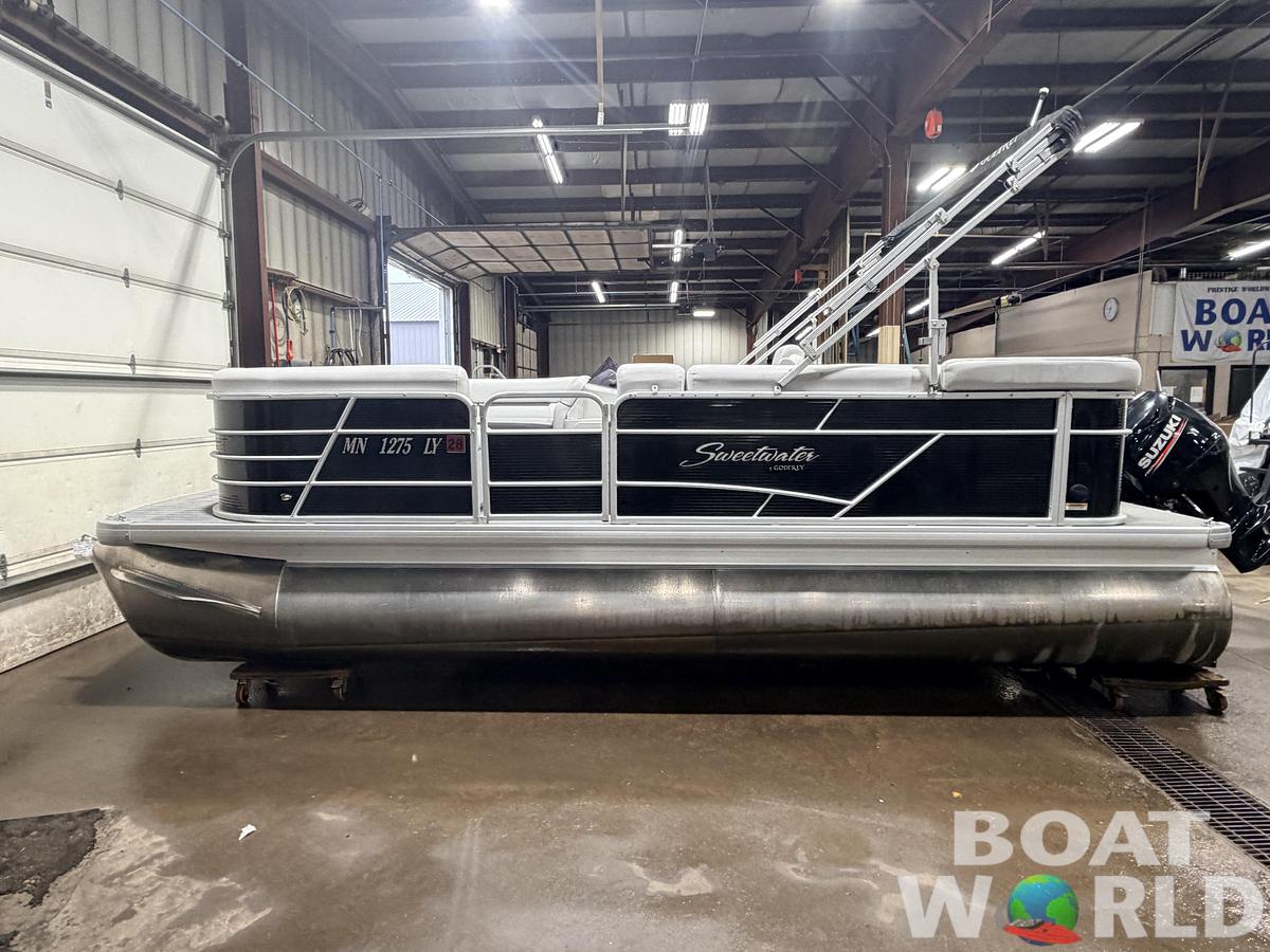 Used 2020 Sweetwater 2086 Cruise Pontoon & 70HP Suzuki 4Stroke -$25,995