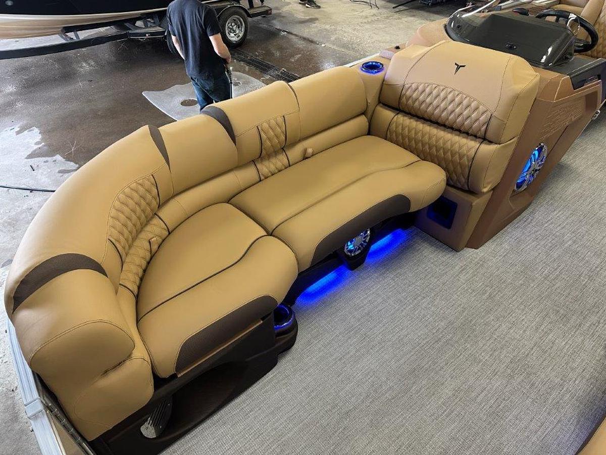 2025 Tahoe Pontoons Cascade 2385 Quad Lounge Shift SS Tritoon & Honda 4-Stroke EFI