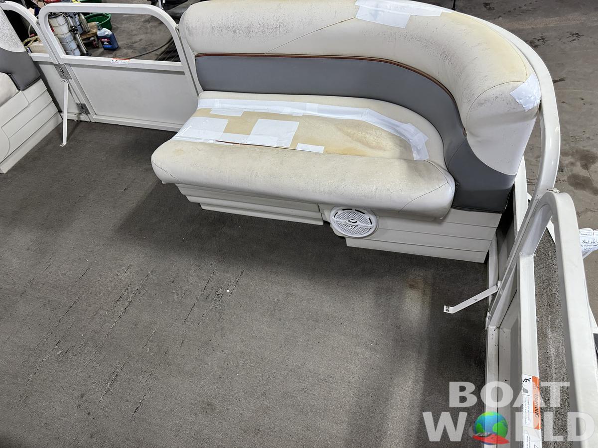 Used 2006 Crestliner  2085 Sport Classic Pontoon