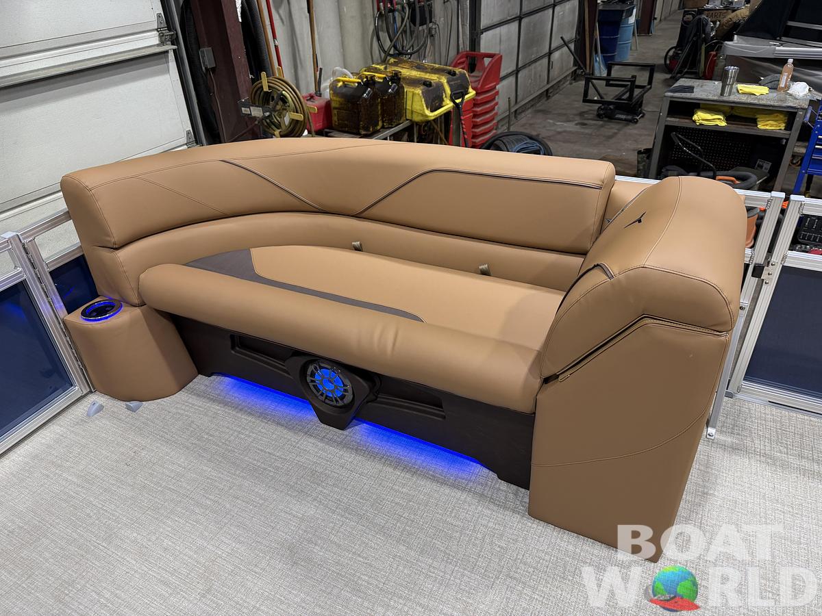 2026 Tahoe Sport 2385 Rear Fish Tritoon $46995