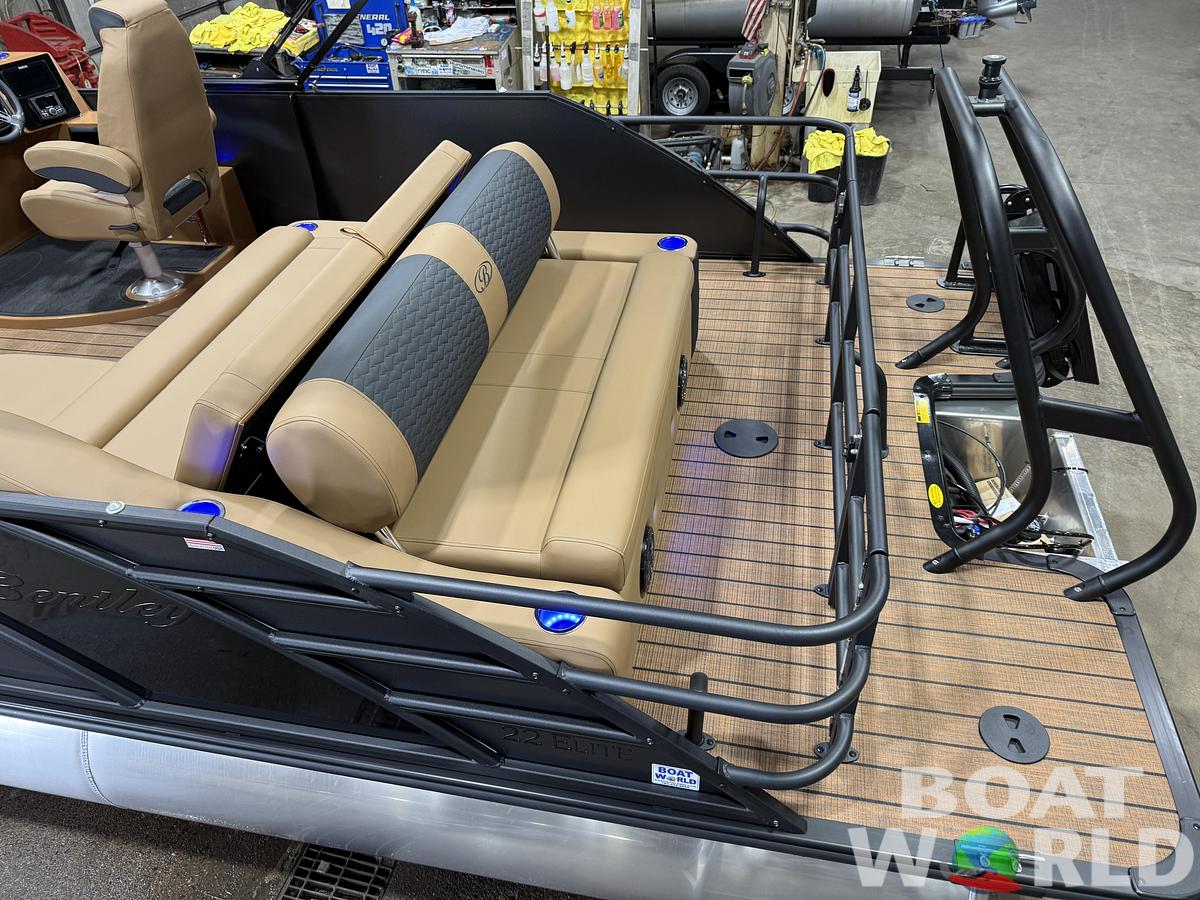2027 Bentley Elite 223 Lounge Swingback Tritoon $66,995