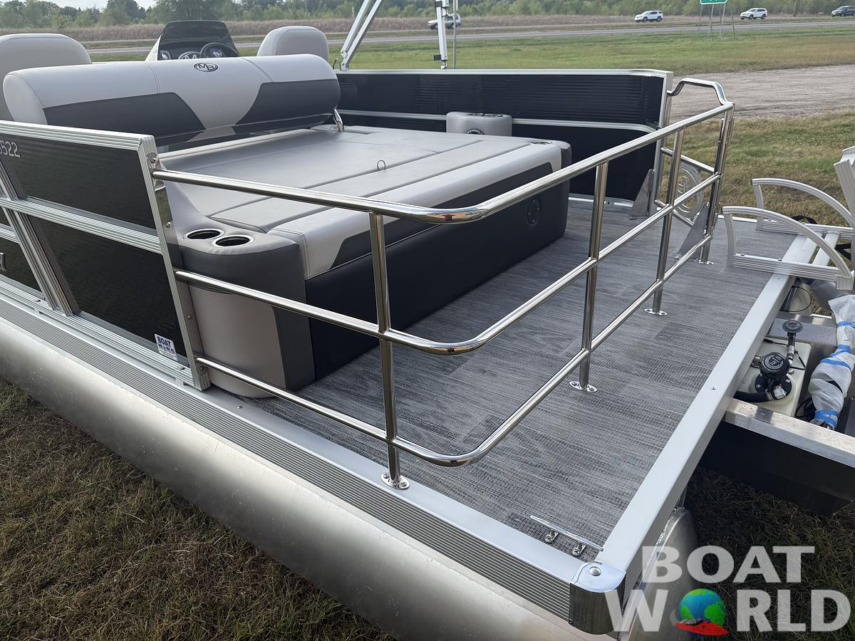 2026 Montego Bay 8522 Swingback Deluxe Pontoon