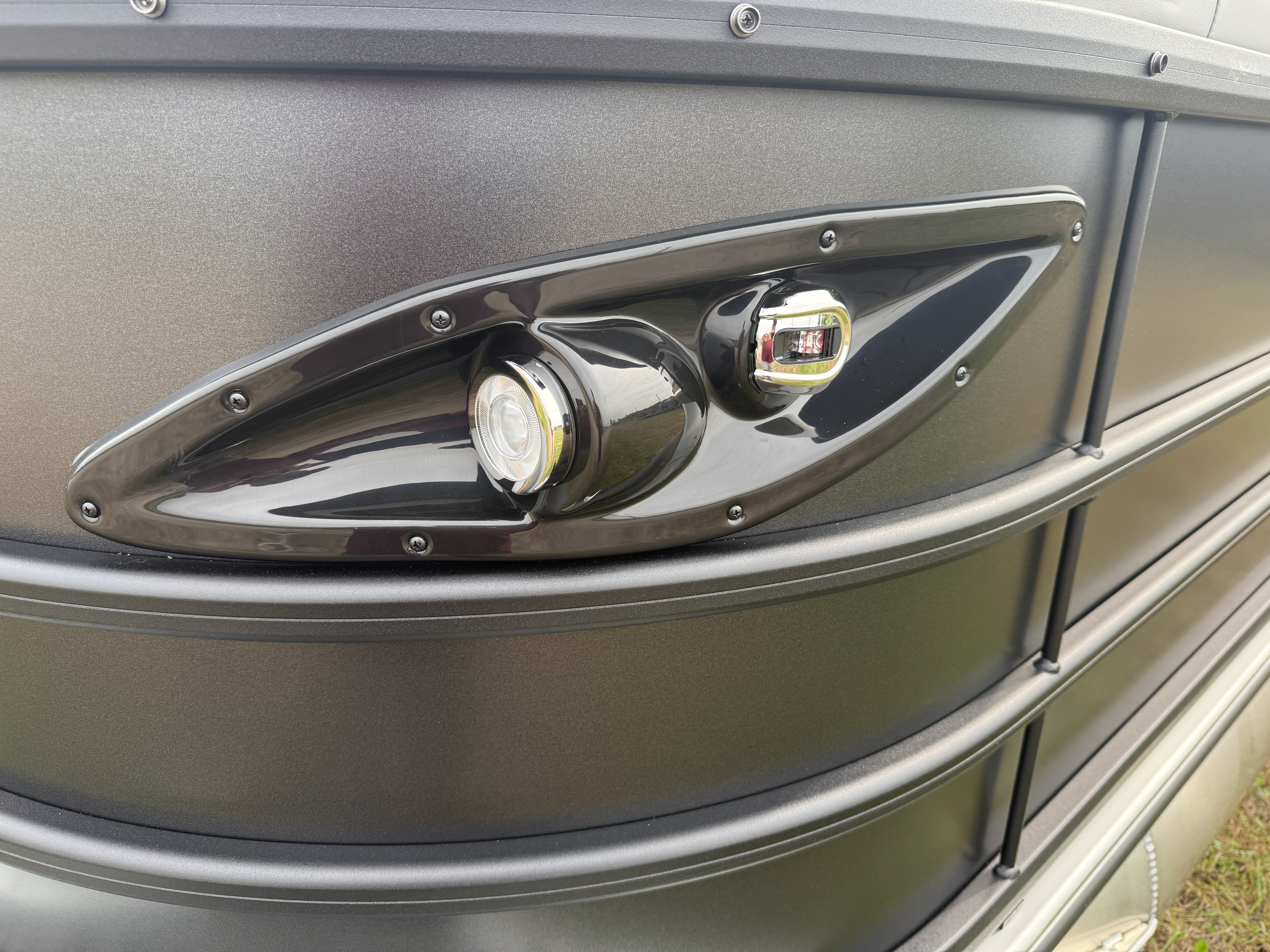 2025 Bentley Pontoons Legacy 200 Swingback