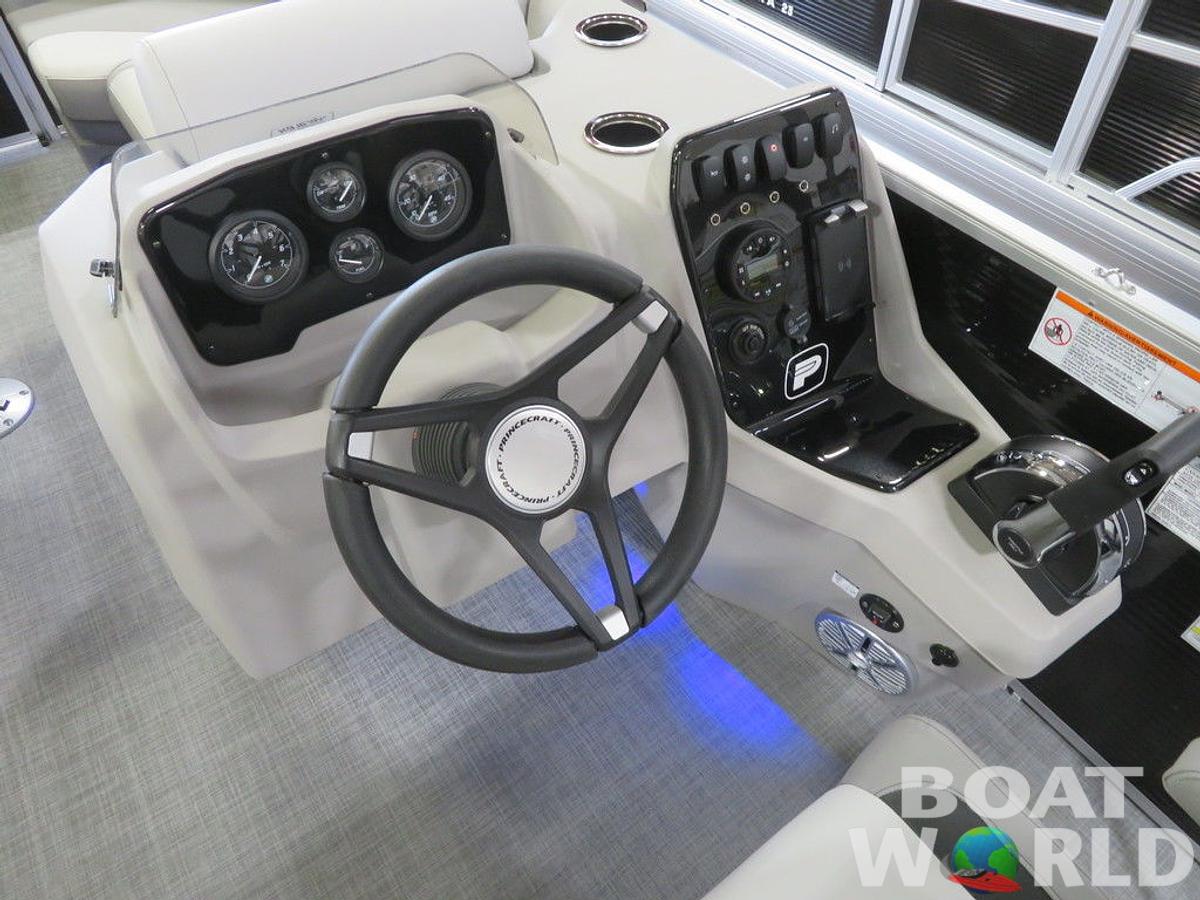 2025 Princecraft Vectra 21 RL Swingback Dinette Pontoon & Mercury 4-Stroke EFI