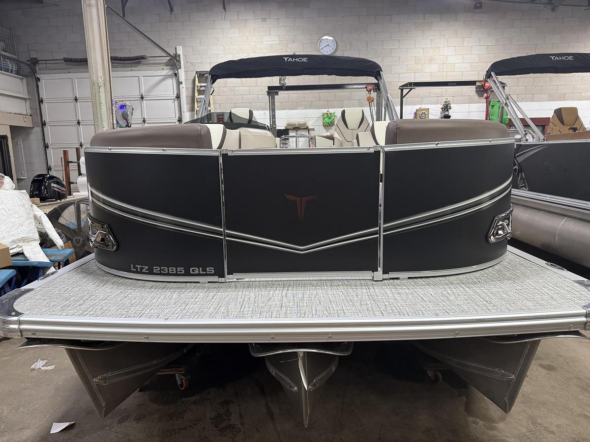 2025 Tahoe Pontoons LTZ 2385 Quad Lounge Shift SS Tritoon & Honda 4-Stroke EFI
