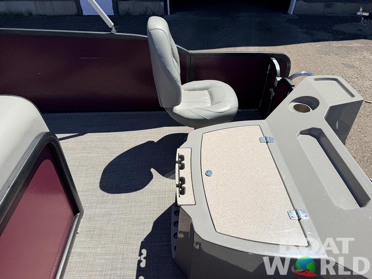 Used 2016 Premier 220 Explorer