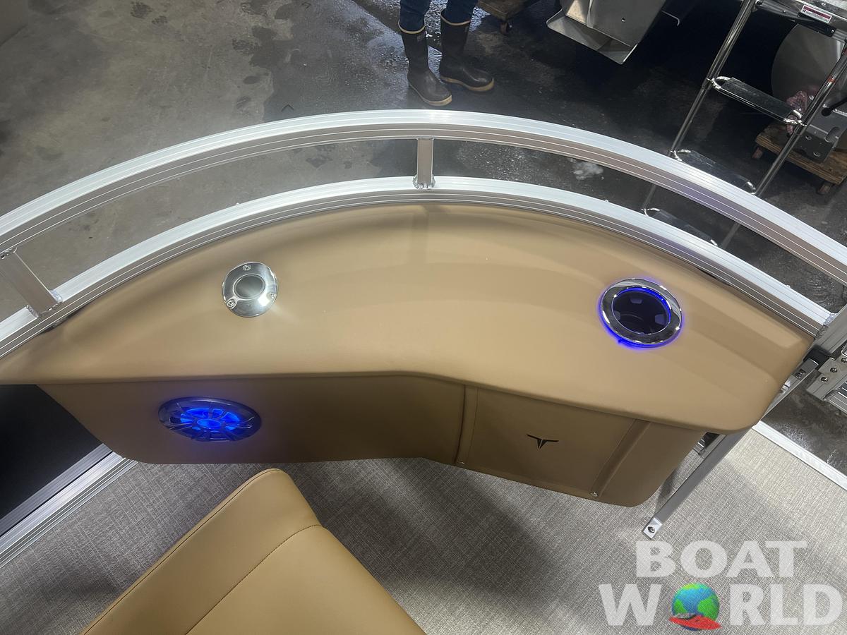 2026 Tahoe Pontoons Sport 2385 Center Console Fish Tritoon