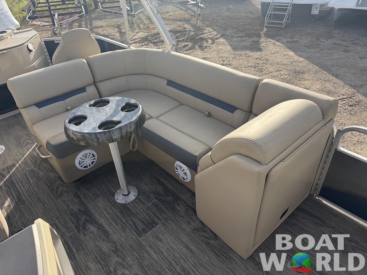 Used 2022 Sweetwater 21' Quad Fish Pontoon