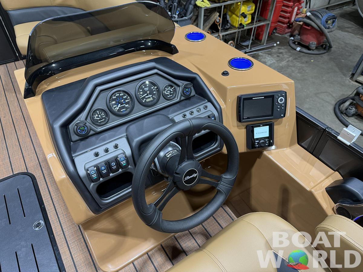 2026 Bentley Pontoons Legacy 223 Swingback Tritoon 