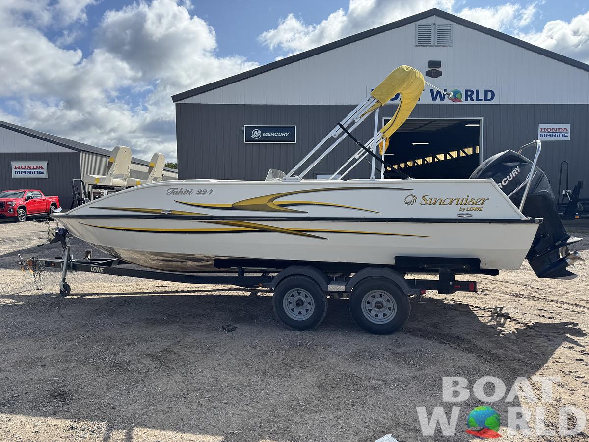 Used 2007 Lowe Suncruiser Tahiti 224 Deck Boat