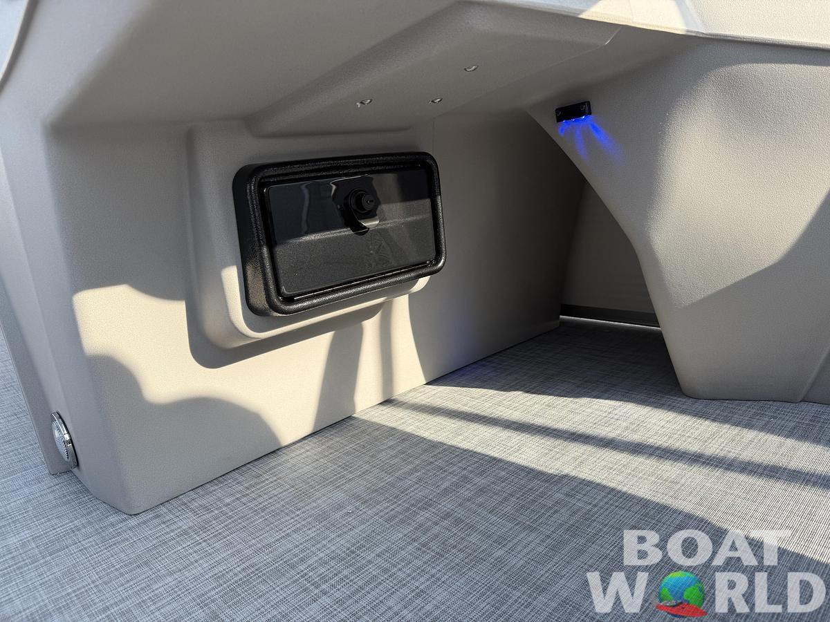 2026 Princecraft Vectra 21 Cruise Lounge Pontoon & Mercury 4-Stroke EFI