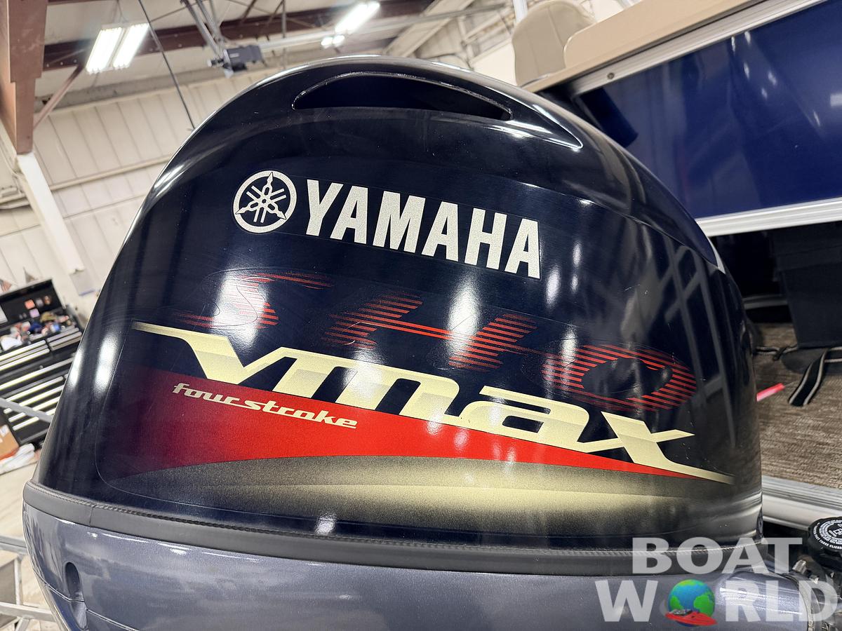 Used 2022 Sylvan  Mirage 820 Fish & Cruise