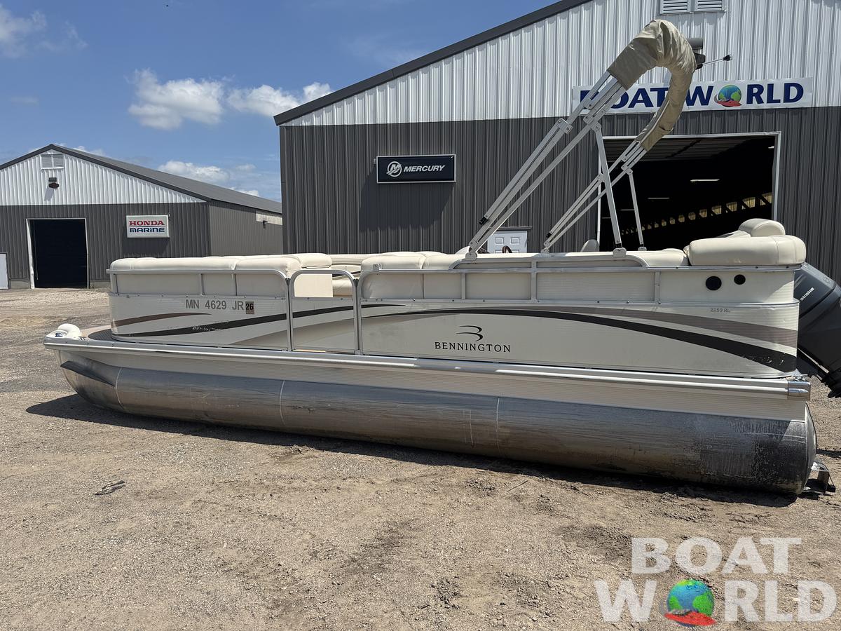 Used 2004 Bennington 2250 RL