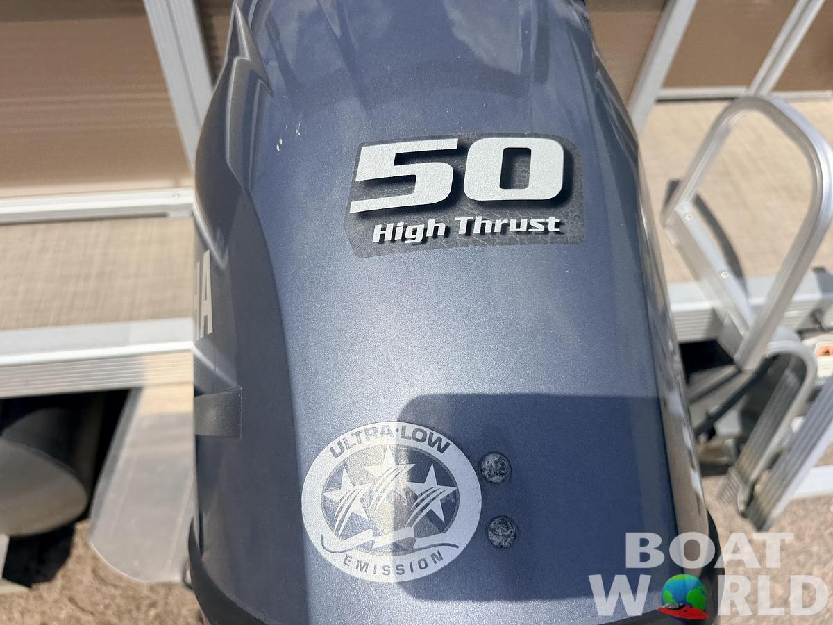 Used 2017 Bennington 208 SL & 50HP Yamaha 4Stroke -$24,995