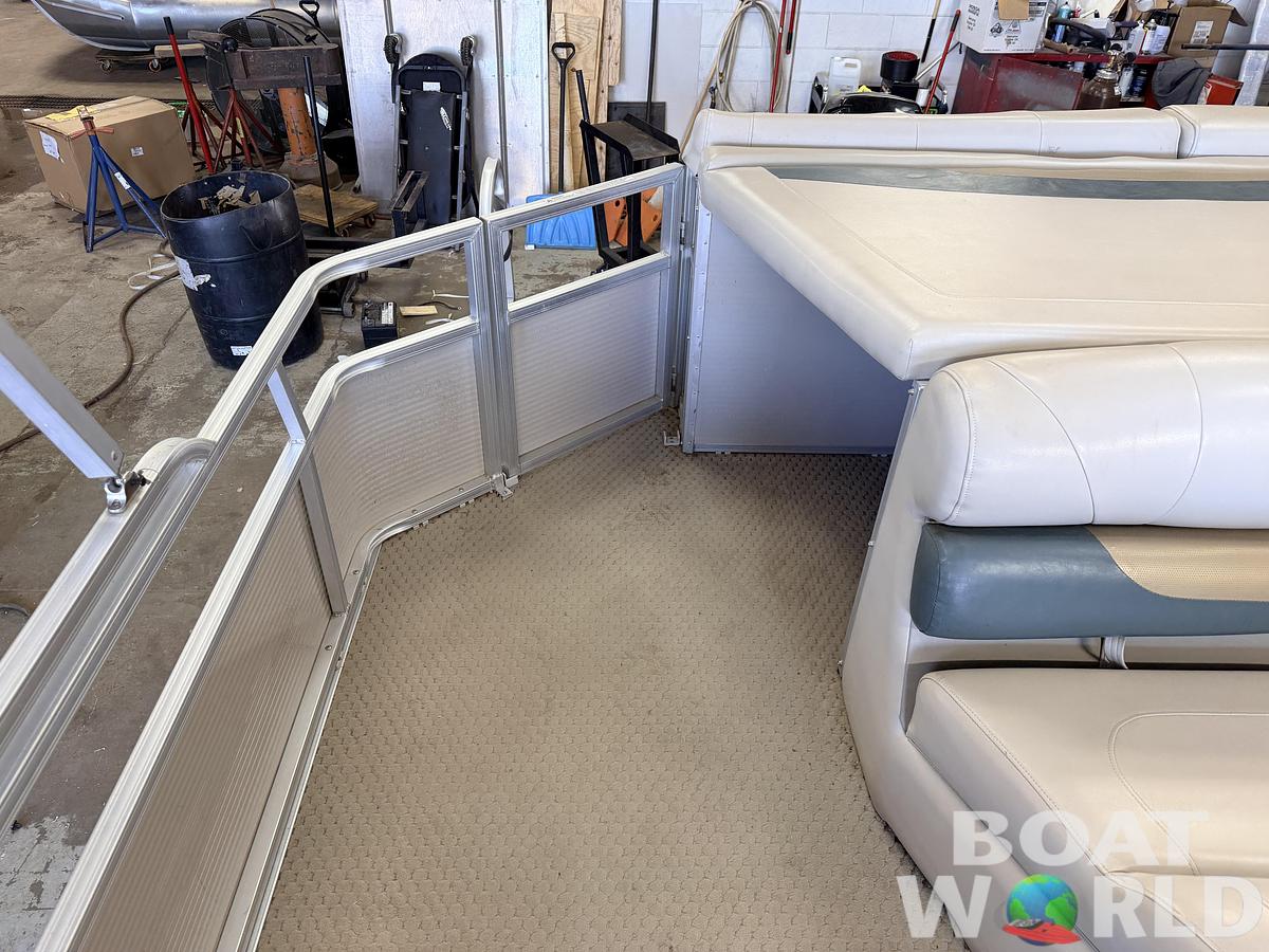 Used 2007 Princecraft  20 Versailles Pontoon & 60HP Mercury 4Stroke - $14,995