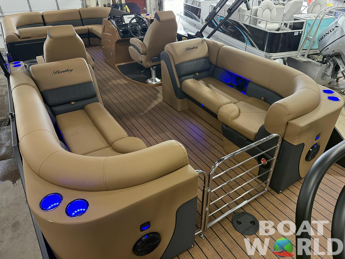 2026 Bentley 300HP Elite 253 Admiral Quad Lounge Tritoon $79995