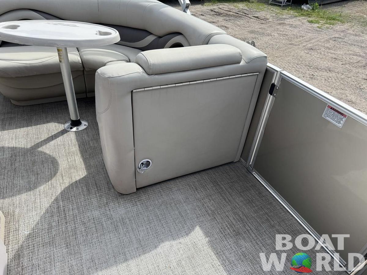 Used 2016 Sylvan 820 4-PT Pontoon
