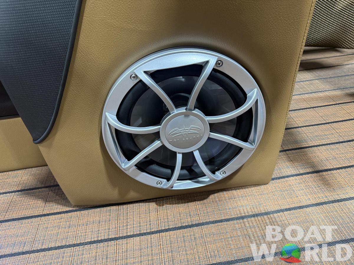 2026 Bentley Pontoons Elite 253 Admiral 350HP Quad Lounge Tritoon