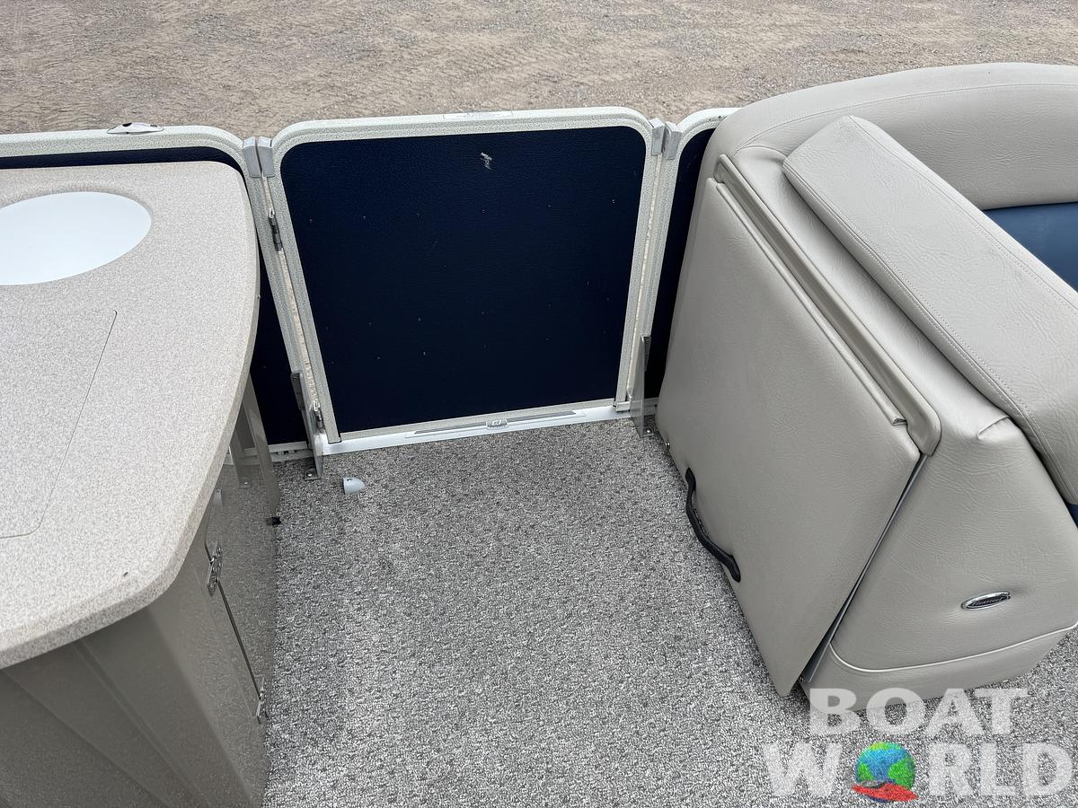 Used 2013 Premier 250 Intrigue Pontoon with 140HP Suzuki Fourstroke EFI