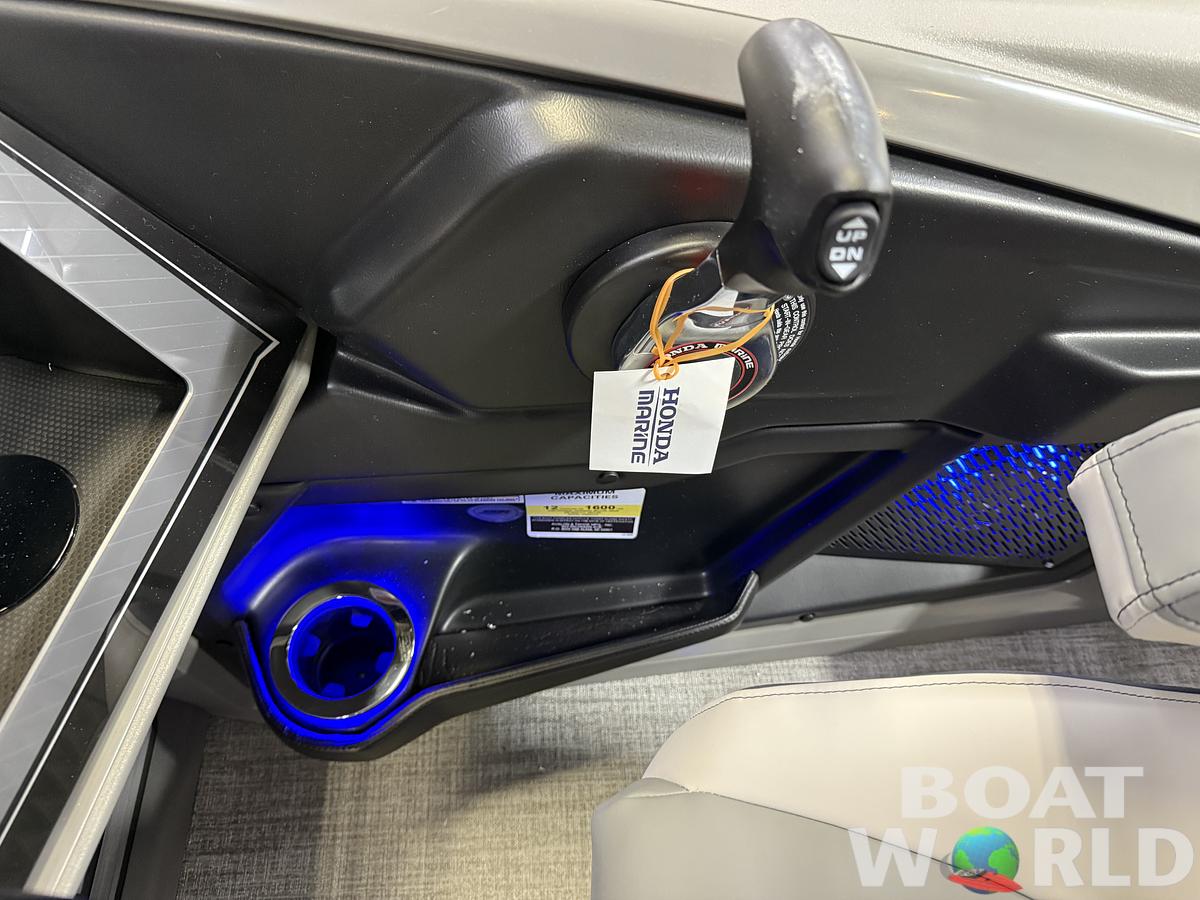 2025 Tahoe Pontoons Cascade 2385 Quad Lounge Tritoon & Honda 4-Stroke EFI