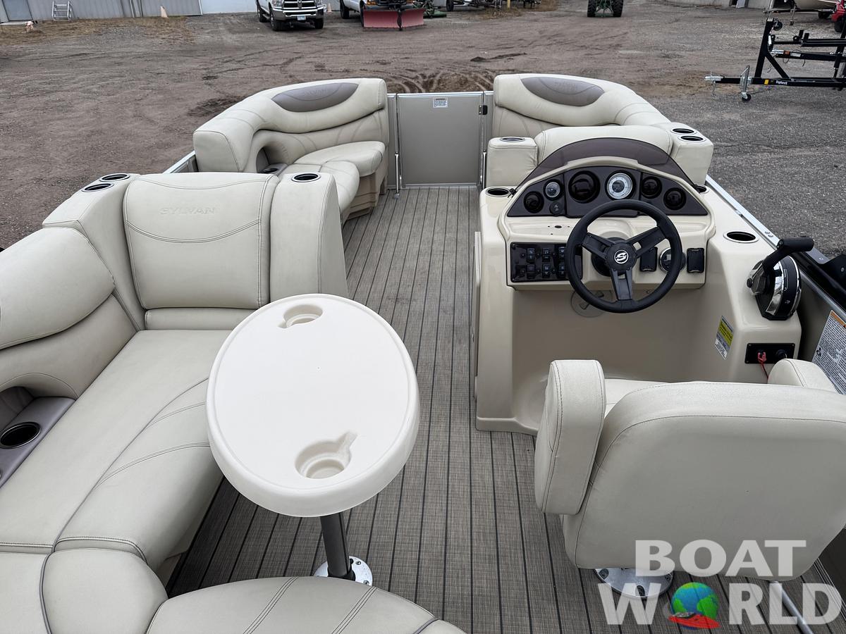 Used 2018 Sylvan Mirage 820 Cruise