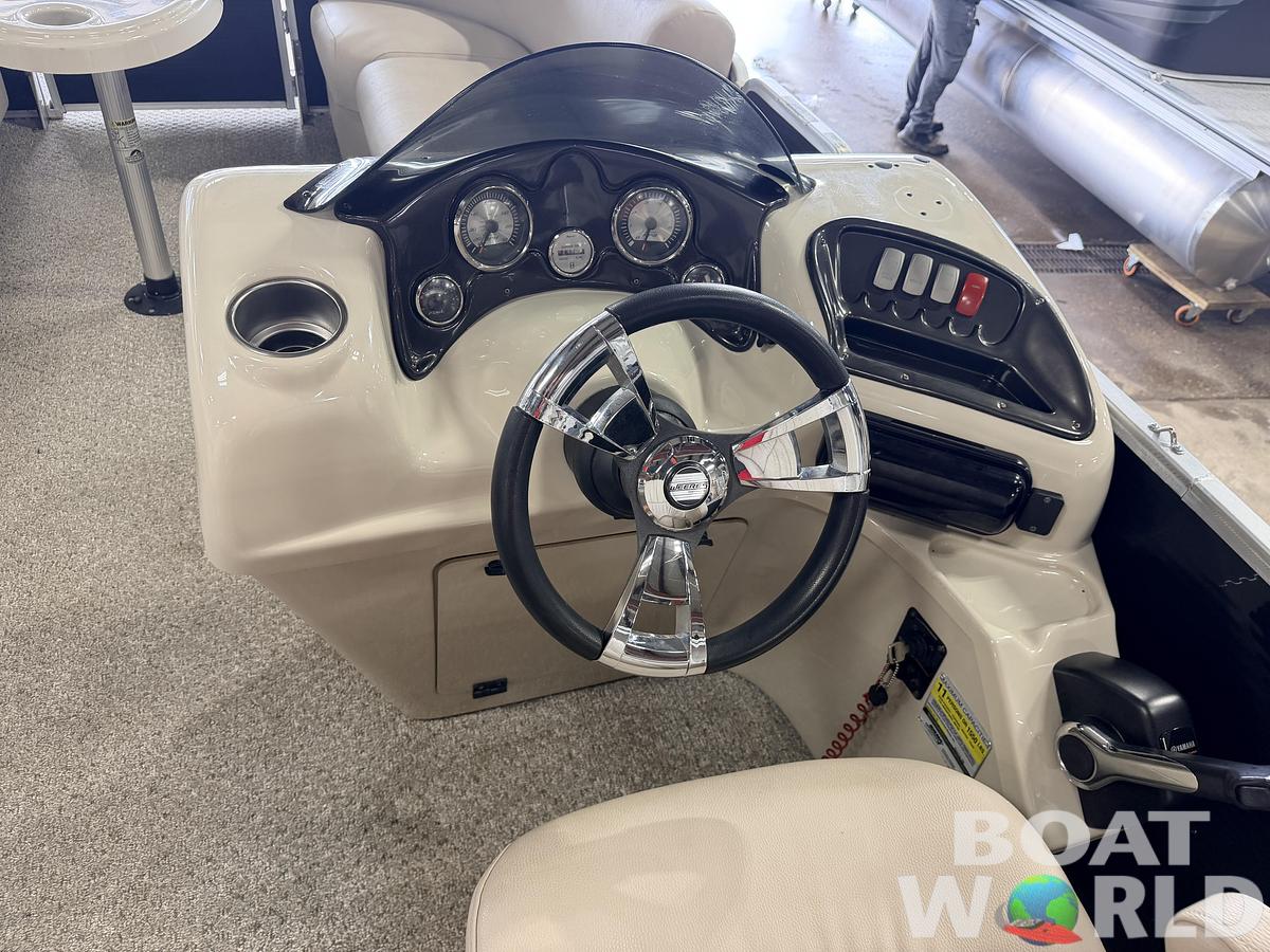 Used 2016 Weeres 220 Legacy & 90HP Yamaha 4Stroke -$19,995