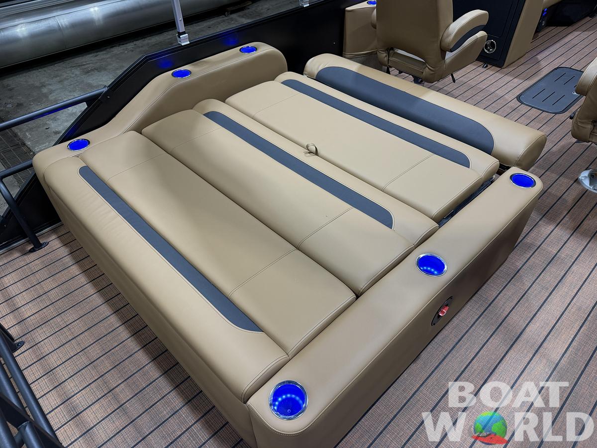 2026 Bentley Pontoons Legacy 223 Swingback Tritoon 