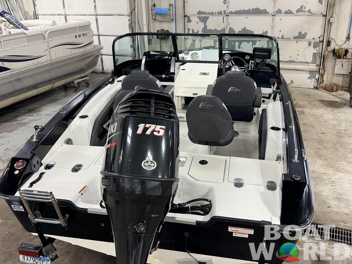 Used 2016 Larson FX 1850 DC Fiberglass Fishing Boat