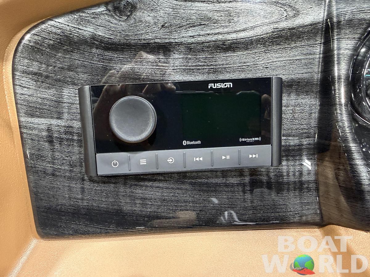 2026 Tahoe Pontoons LTZ 2385 Quad Lounge Shift SS