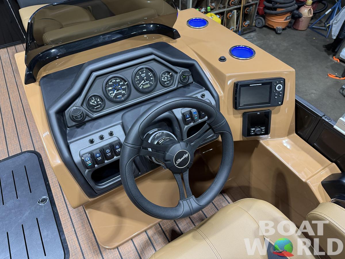 2026 Bentley Pontoons Legacy 223 QSB Swingback Tritoon 