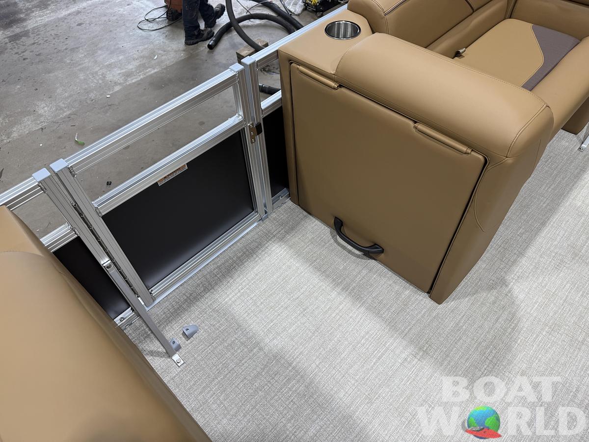 2027 Tahoe Sport Fish & Cruise 23E80 Pontoon $33995