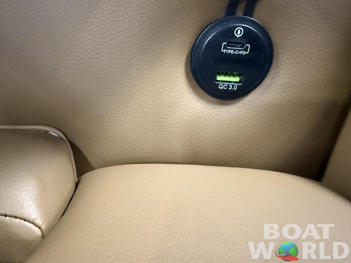 2026 Tahoe Pontoons Sport 2385 Swingback (VRB) Tritoon & Honda 4-Stroke EFI