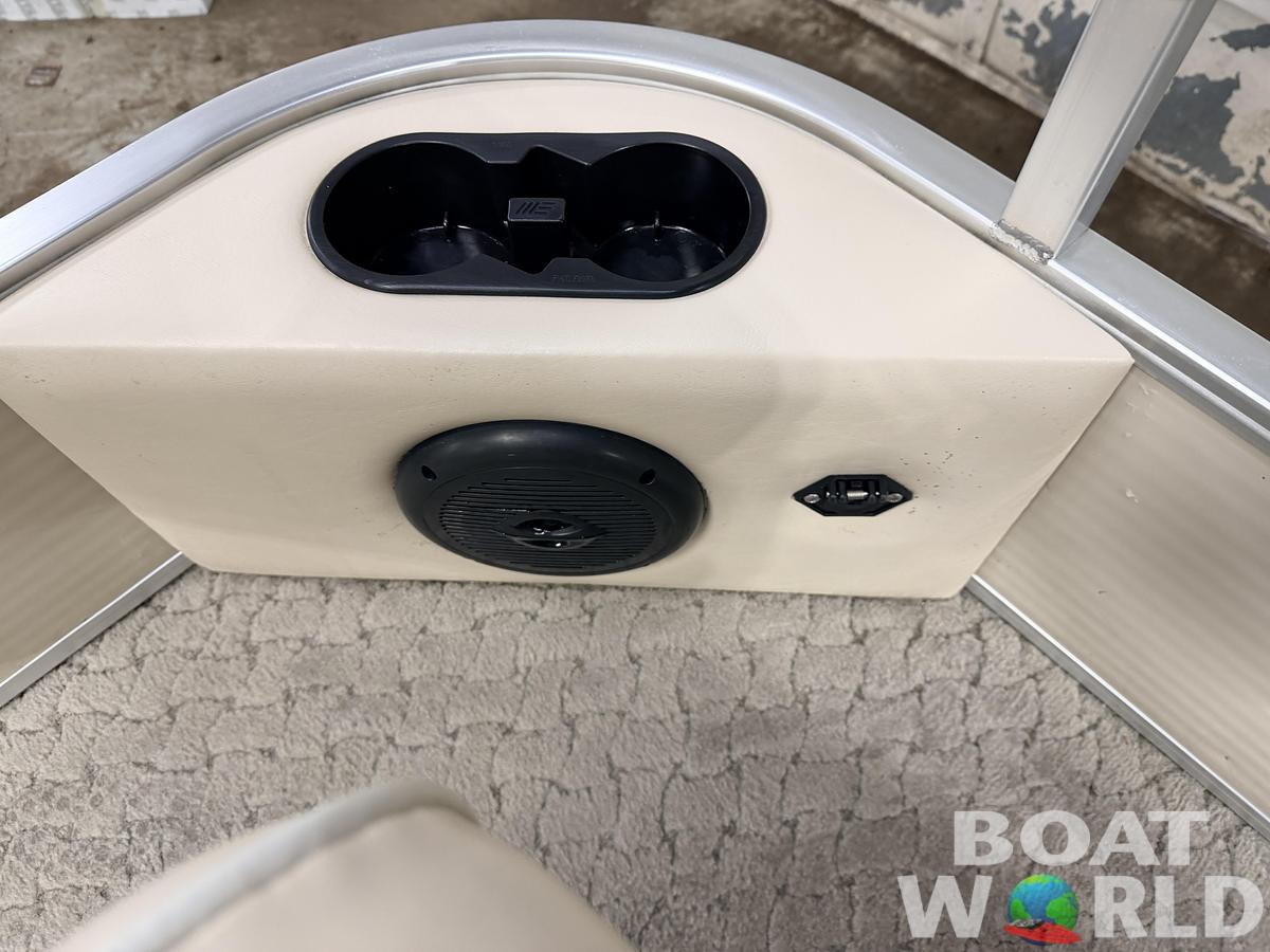 Used 2009 Weeres Fisherman 200 DLX & 80HP Suzuki 4Stroke $13,995