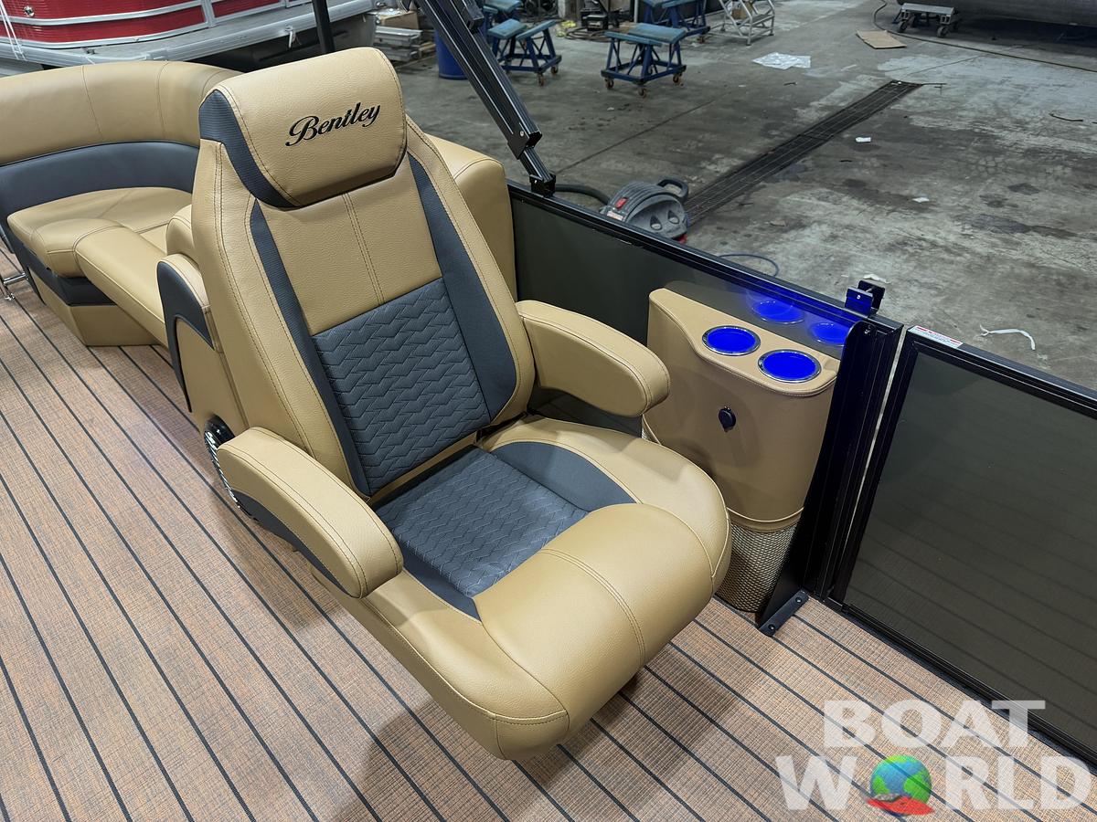 2026 Bentley Pontoons Elite 223 Admiral Quad Lounge Tritoon