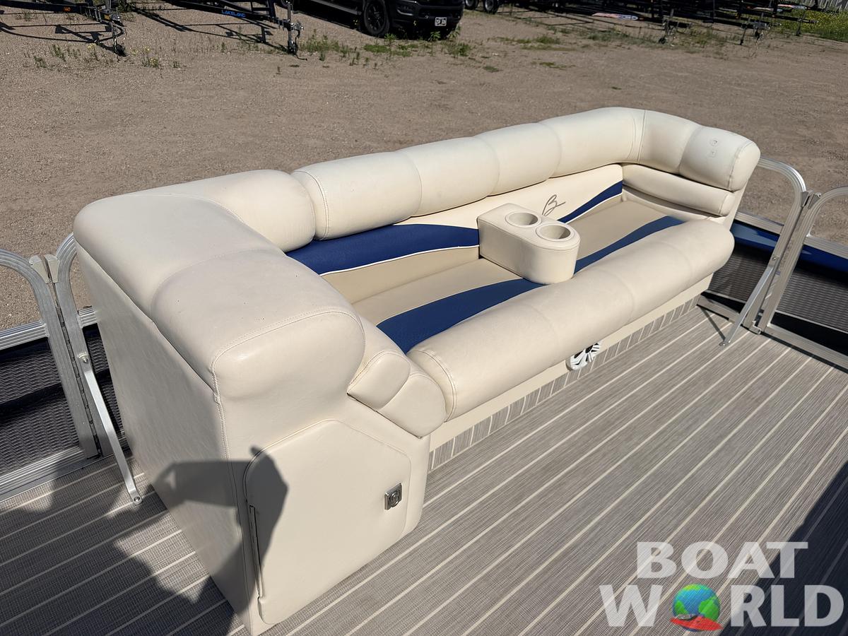 Used 2000 Bennington 2275 LX & 50HP Mercury 4Stroke -$12,995