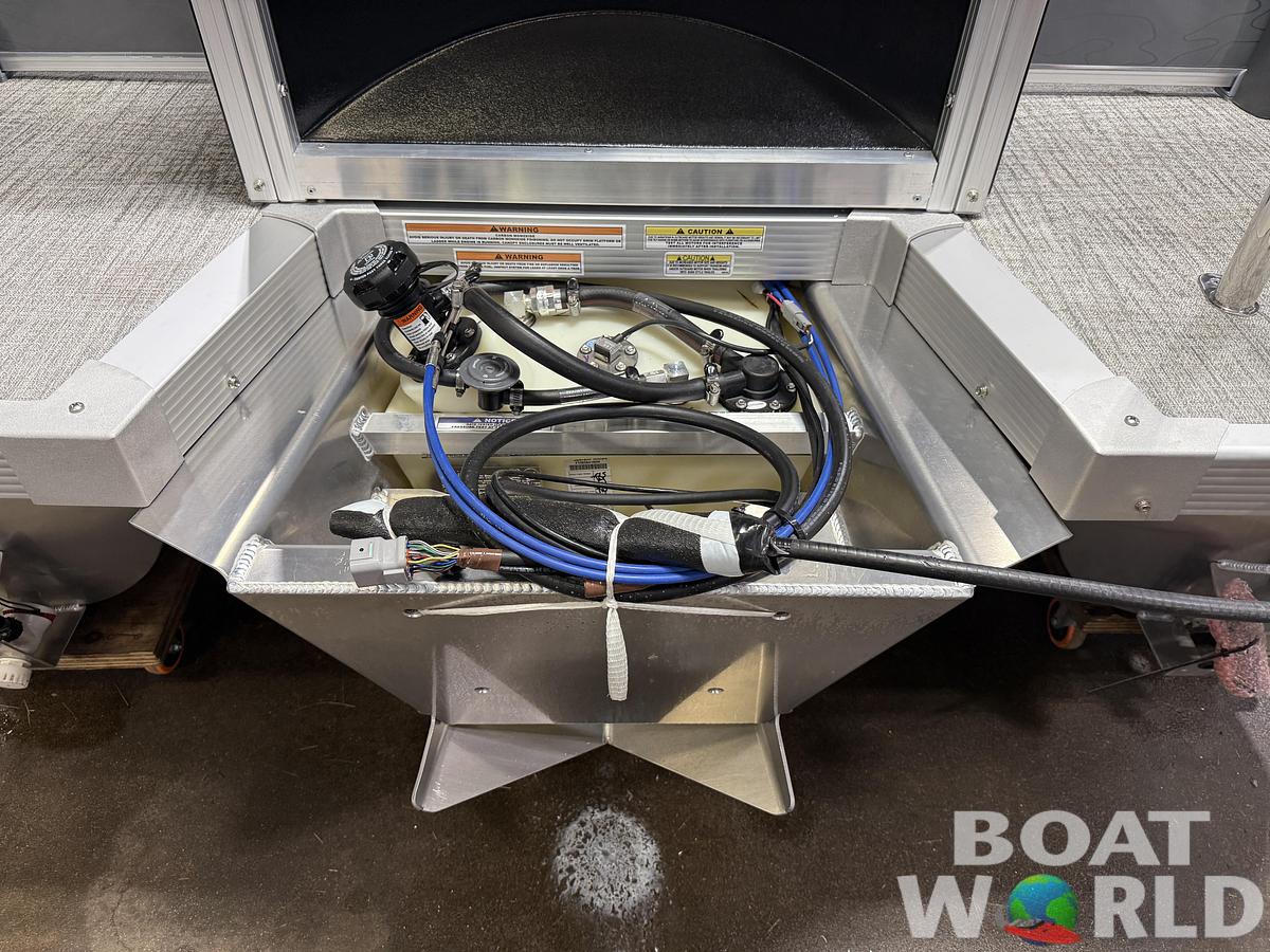 2026 Tahoe Pontoons GEOfish 2385 Rear Fish 